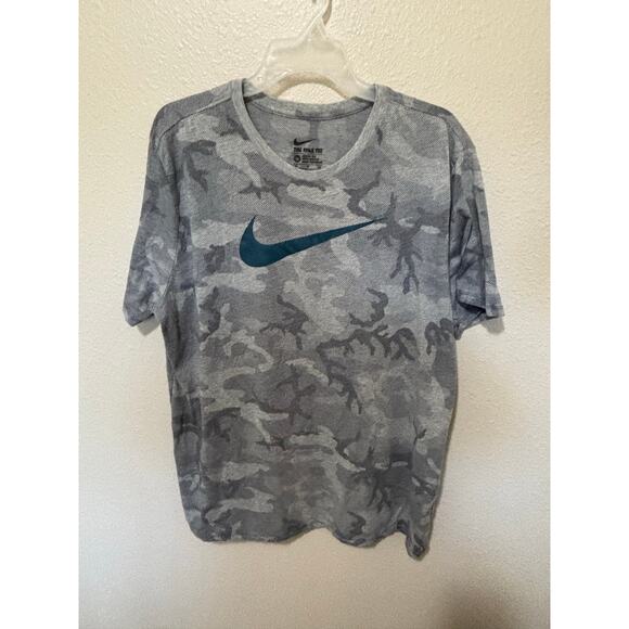 Men’s The Nike Tee Gray Digi Camo Dri-Fit Teal Swoosh T shirt, size XL - Picture 1 of 3